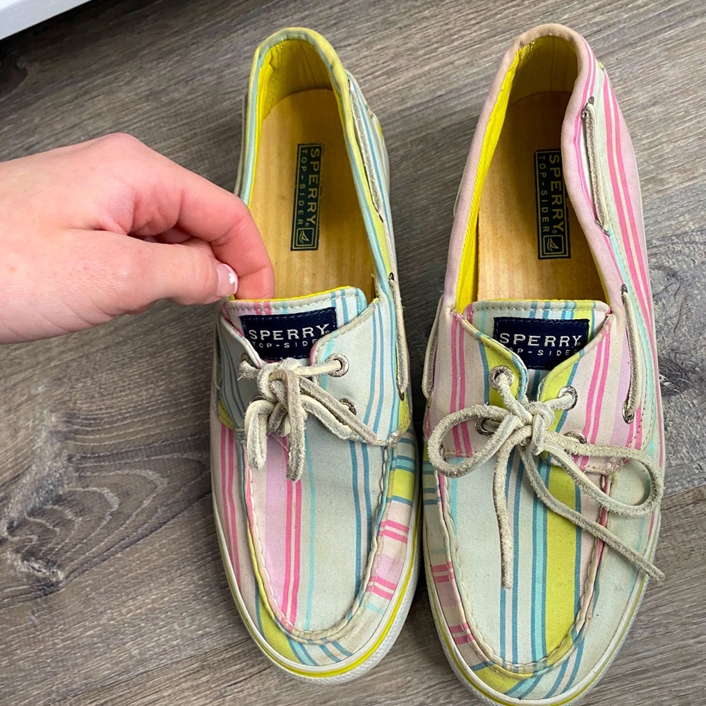 Sperry sneaker
